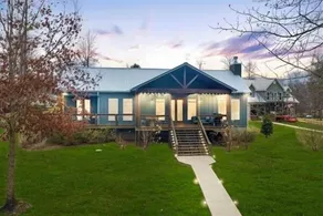 Waterfront Getaway | Panoramic View, Fishing,Kayak - Image 5