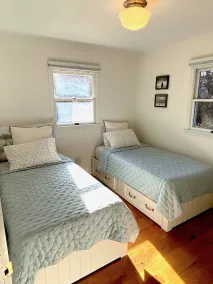 Fully loaded 4 bedroom house in Ditch Plains! - Image 4