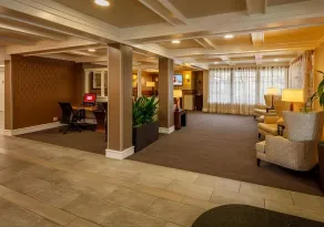 Affordable Getaway at Red Lion Hotel Bellevue! Pet-Friendly, Outdoor Pool - Image 2