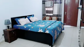 Fabulous Large Row House in best location - Image 3