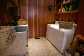 White Mountains - Magnificent & Private Lakefront Lodge - Image 3