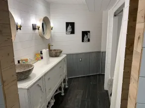 Gorgeous Lower Level Apartment Retreat - Image 2