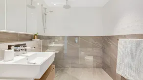 Escape 201 - Beachfront Luxury in Bilinga/ North Kirra - Linen Provided - Image 4