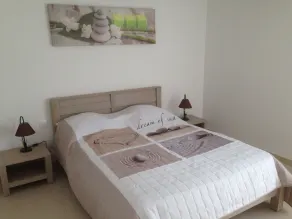 In a quiet villa surrounded by nature, a very nice independent apartment - Image 5