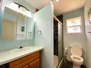 Spacious North Shore cottage with lush mountain scenery in the country! - Image 2