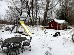 NEW Modern Private Barn House near Skiing in Warwick Good for Groups or Families - Image 2