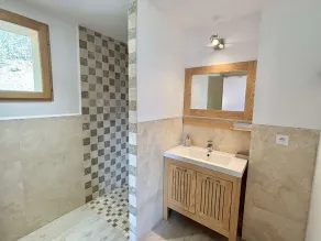 Chalet spacieux avec sauna et jacuzzi, proche Notre-Dame-de-Bellecombe - Image 2