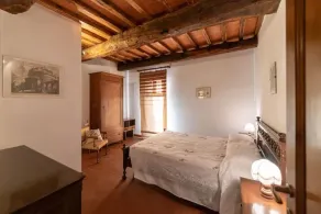Walnut Apartment - Image 3