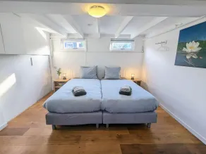 Sehr schönes Hausboot nur 15 Minuten vom Amsterdam Zentrum mit dem Zug! - Image 5
