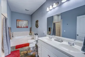 20 min to Nashville! 2600sq ft! Peaceful setting! 5 bedrooms! Sleeps 16+! - Image 4