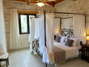 Villa LaMori in a quiet location with a heatable pool and a beautiful garden - Image 2