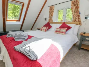 THE BARN AT WAEN Y FFYNNON, pet friendly, with open fire in Ruthin - Image 4