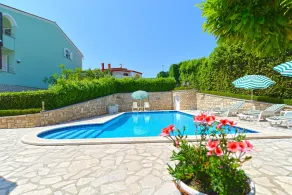 Apartment 624/1491 (Istria - Pula), 2500m from the beach - Image 2