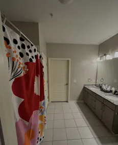 Cozy 1 Bedroom apartment - Image 3