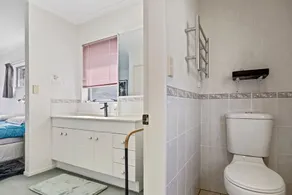 Fantails Roost - Bowentown Holiday Home - Image 3