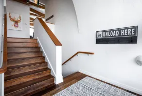 Newly Renovated 4 Bedroom/ 3 Bathroom Luxury Penthouse in Vail Village  - Image 3