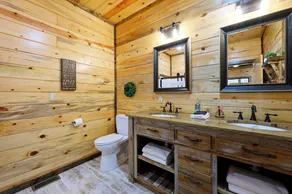 Drift Inn amazing back yard privacy hot tub - Image 5