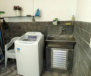 Nice and comfortable house in Padre Miguel. - Image 4