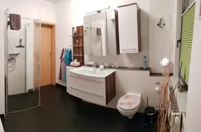 Appartamento di 85 m², periferia - 3 camere, cucina, bagno, balcone sud-ovest di 15 m² - Image 4