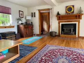 Tranquil Lakefront Property, Situated in the Heart of the South Shore - Image 5
