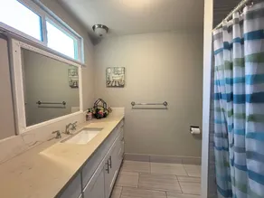 Cheerful home,4bedrooms,6beds,2baths,TV,Central AC - Image 5