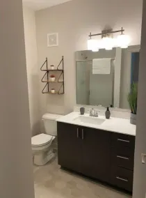 15min→Downtown|Balcony|Full Kitchen|1000Mbps - Image 3