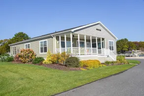 Beautiful home-waterfront, beach, pools, family fun & pets! - Image 4