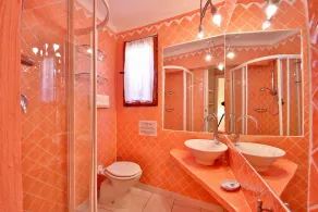DOLCEVITA COTTAGE von KlabHouse mit Whirlpool und Panoramaterrasse - Image 3