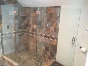 Newly renovated 3 bedroom, 2 bathroom home (8.5 miles from airport) - Image 5