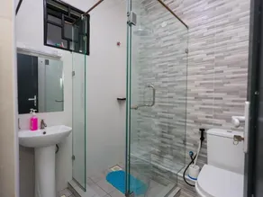 Radium Residences View Palace Apartment - Image 2