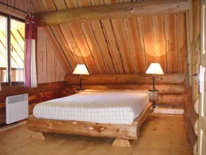 Champagne log cabin with SWIMMING POOL (summer) and SAUNA (winter) - Image 3
