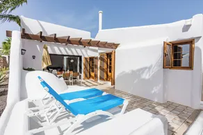 Schöner Bungalow mit Charme, mit Terrasse und Garten - Image 3