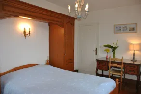 Quiet and spacious house with a very great garden in a rural environment - Image 5