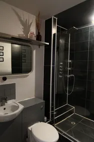 Manchester City Centre 2- Bed Flat Prime Location - Image 5