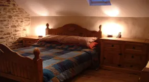 Intimate stone-built stable, suitable for couples in a rural setting - Image 2