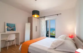 Nice Apartment In Sutivan With House Sea View - Image 4