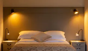Award Winning Luxury Lodge at Ewen Barn - Image 4