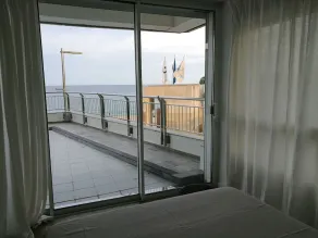 Première ligne pour 4/6 personnes avec terrasse de 30 m. sur la Costa Brava - Image 4