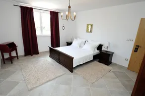 CASA DE FÉRIAS INDICADAS COM PISCINA PARA UMA HASTA 10 PESSOAS - Image 3