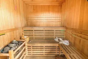Tropical 2-bedroom Guesthouse, Pool, Sauna - Image 2