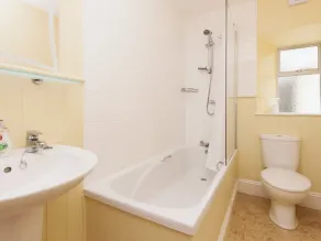 2 bedroom accommodation in Newcomen Road & Southtown - Image 3