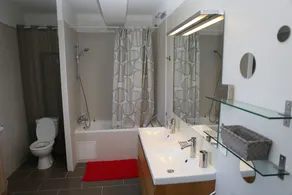 Mas between Avignon, the Luberon and Mont Ventoux, sleeps 10, swimming pool, garden - Image 3