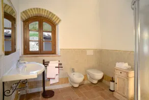 Bonito apartamento de 65 metros cuadrados, un edificio típico de la granja toscana, bonito acabado. - Image 2