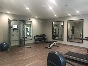 Udstyret suite nær University of Missouri | Fitnesscenter + Gratis daglig morgenmad - Image 3