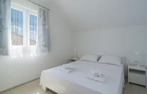 3 Bedroom Nice Apartment In Milna - Image 4