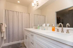 East Mesa - Newer Condo Rental - Image 5