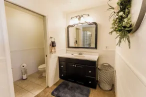 Huge Private Guest suite w/ jet tub in great neighborhood near attractions  - Image 5