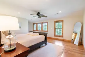 Spacious Getaway with Sauna, Close to Newport & Beaches - Image 5