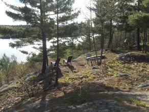 Privé - 17 Rustic acres de front de mer sauvage 1000 pieds au-dessus de la vallée de l'Outaouais recherche - Image 5