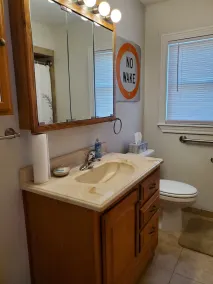 Blueberry Hill...sweet 3 bedroom vacation home in beautiful St. Clair. - Image 2